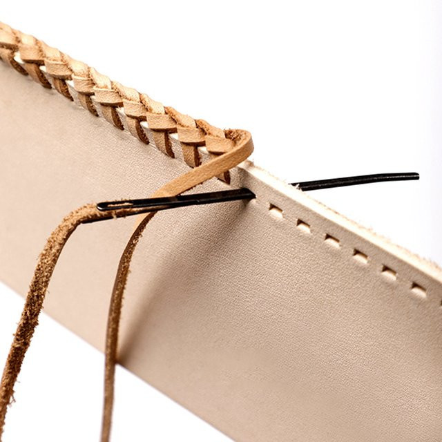 Leder-Nähnadel mit Doppel-Loch-Design aus Metall für dein DIY-Lederhandwerk - Bild 1