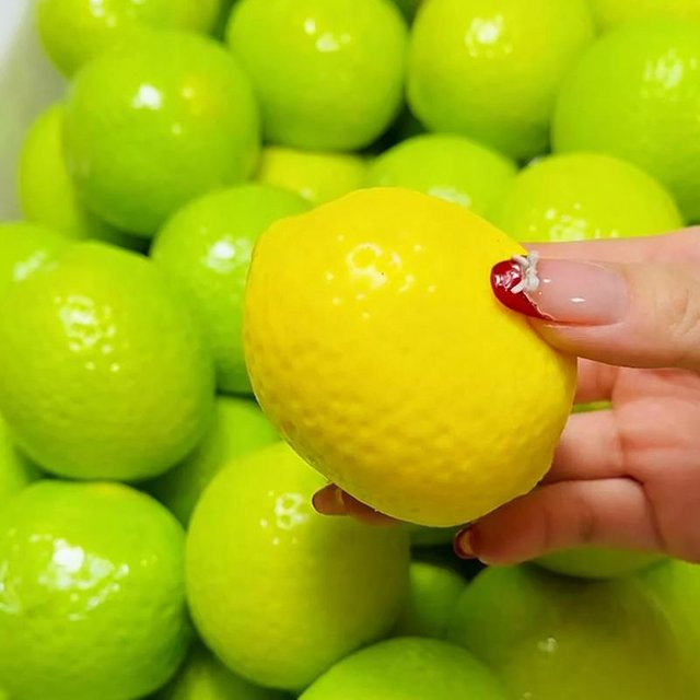 PRELEXT Zitronen-Stressball, Quetschspielzeug, Farbwechselndes Mango Squishy Fidget Ball - Bild 1
