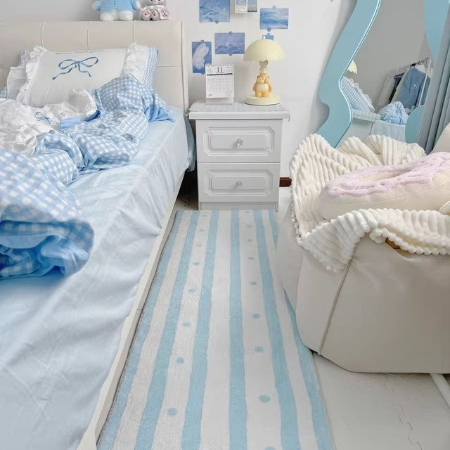 VIKAMA Schlafzimmerteppich als langer Läufer in Blau mit Streifenmuster für Wohnzimmer und Kinderzimmer, B/T: 120 x 16 cm - Bild 1