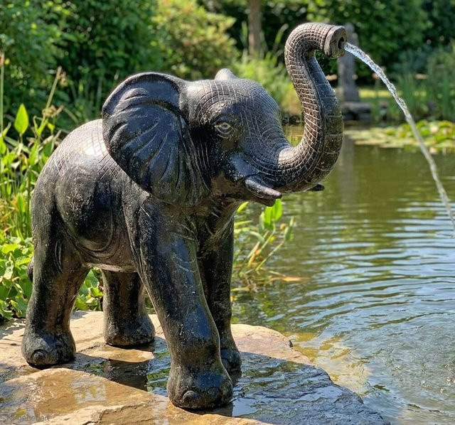 Großer Wasserspeier Elefant aus Stein als Gartenfigur und Teichfigur, Höhe: 100 cm - Bild 1