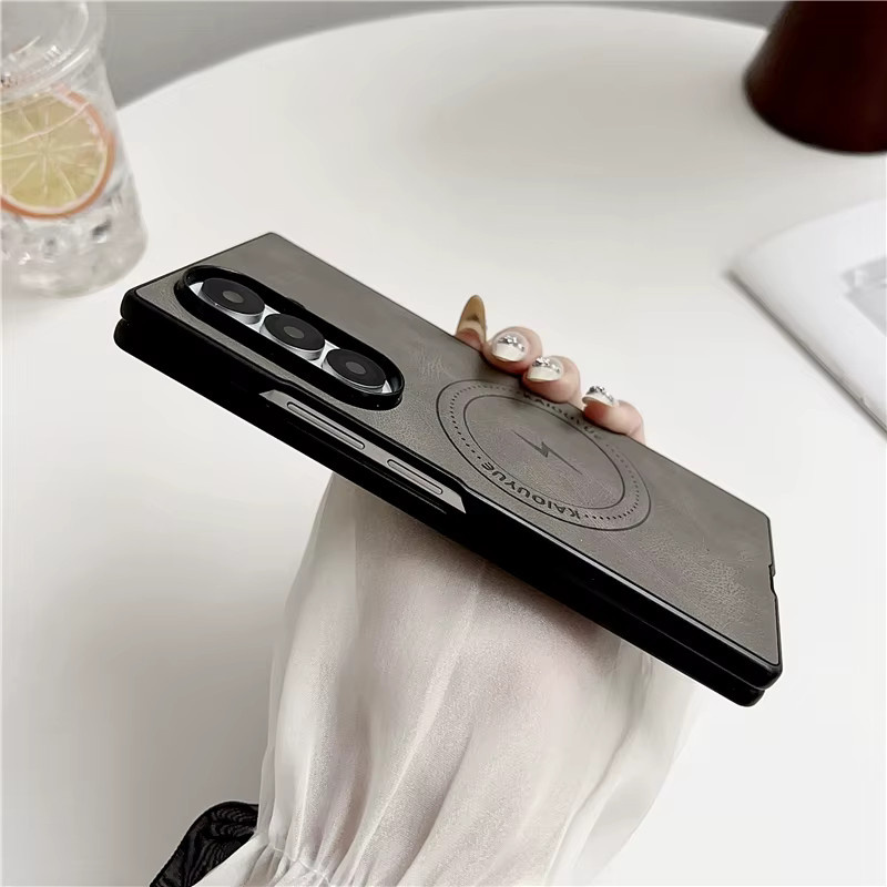 Luxuriöse magnetische Lederhülle für Samsung Galaxy Z Fold 7 in Blau mit MagSafe-Kompatibilität und stoßfestem Schutz - Bild 3