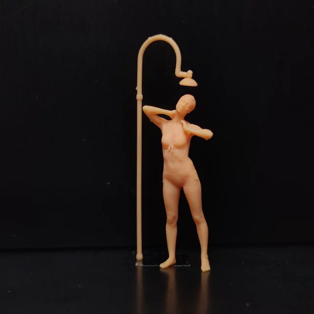 EHCMODEL Mädchen Dusche, Miniatur Diorama, Harz, 1/64 Modell - Bild 1
