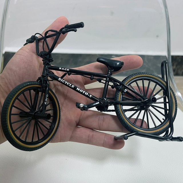 TANGUAYA Mini-Modell Legierungs-Fahrrad, Metall, Schwarz, 1:8 - Bild 1