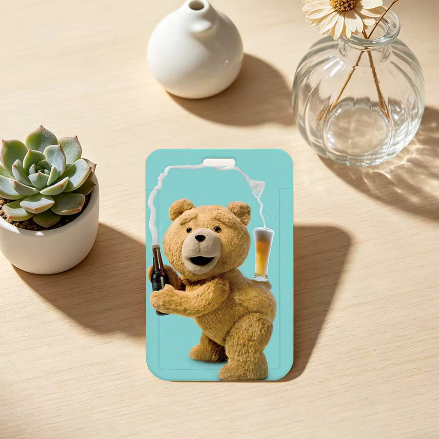 Bunter Teddybär-Ausweishalter aus Kunststoff für Schule und Büro - Bild 2