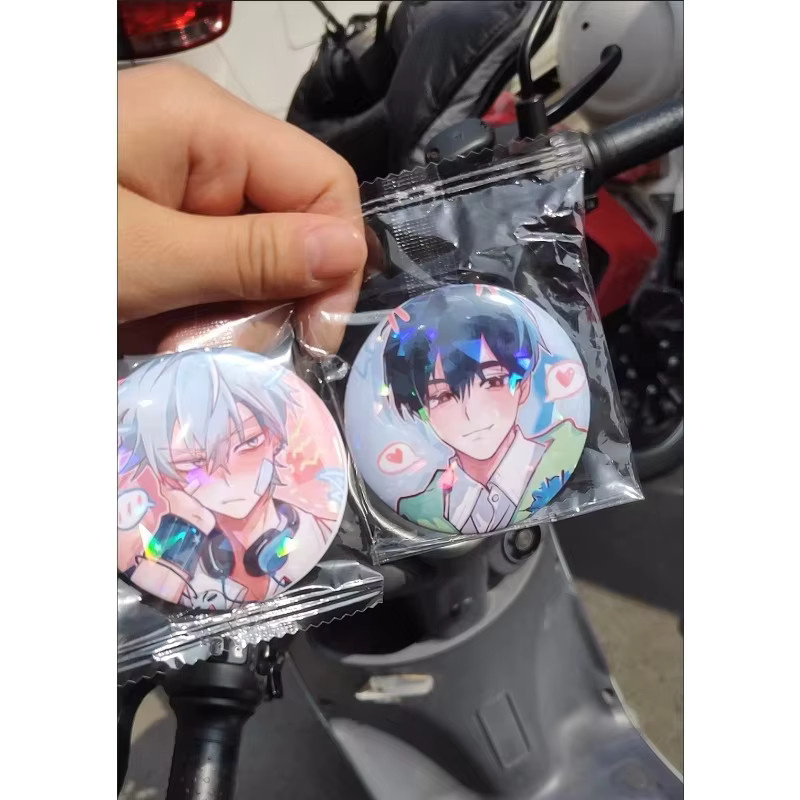 YiYuYiHua Brosche, Anime-Knopf, Bunt, Unisex - Bild 3