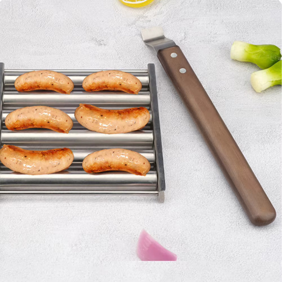 Alloet Hot Dog Roller mit Holzgriff für 5 Würstchen, BBQ Wurstgrill Zubehör - Bild 2