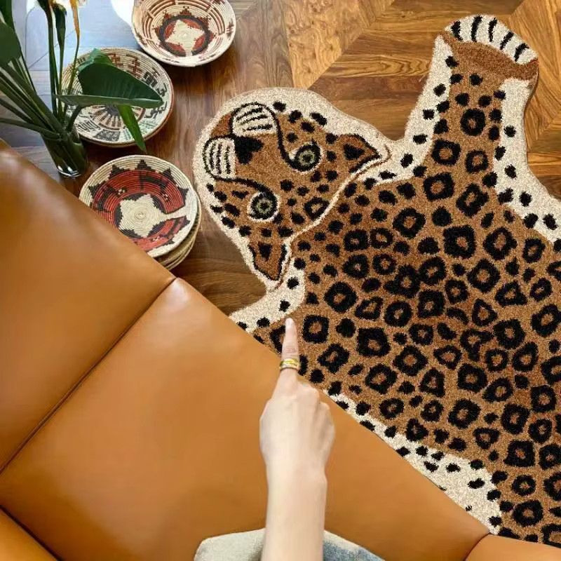 VIKAMA Cartoon-Leopard Plüschteppich rutschfest und saugfähig für Schlafzimmer und Wohnzimmer - Bild 2
