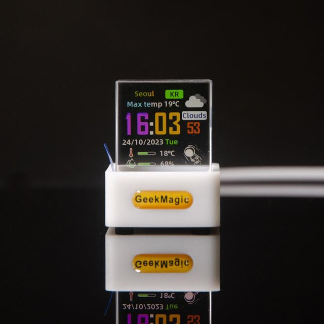Auto MINI Kristall Smart Companion WIFI Wetterstation mit Uhr und GIF-Animationen, Desktop-Dekoration in Weiß - Bild 1
