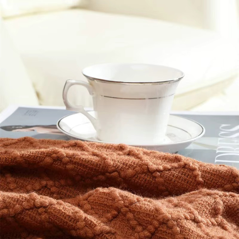 Inyahome Nordic Retro Gestrickte Decke in Beige mit geometrischem Muster - Bild 4
