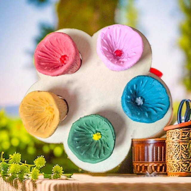 Bunter Bienenbecher von happinesshome als Bienentränke für deinen Garten - Bild 1