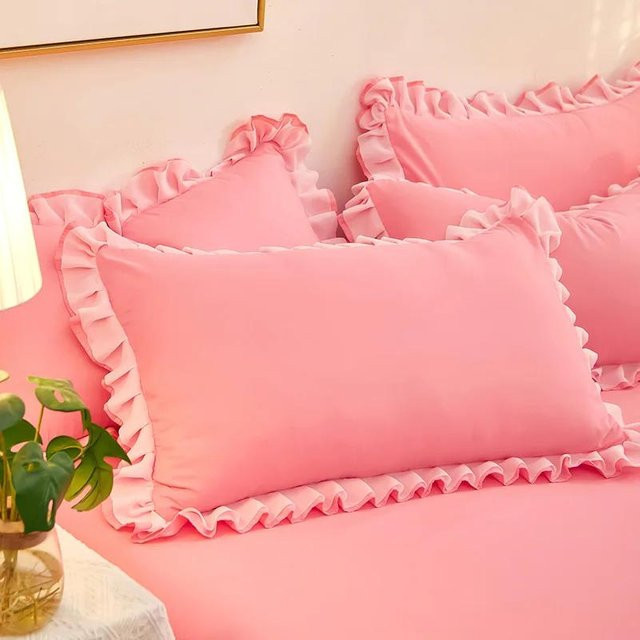 JMG Clothing Kissenbezug mit Rüschen-Spitzen-Design in Pink, weiche gewaschene Baumwolle, B/H: 48 x 74 cm - Bild 1