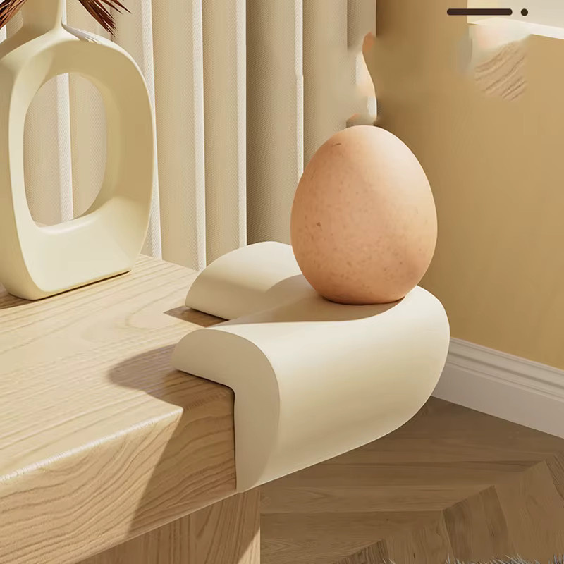 4 Stück selbstklebende Baby-Eckenschützer für Kindersicherheit an Tischen und Möbeln in Schwarz oder Beige - Bild 2