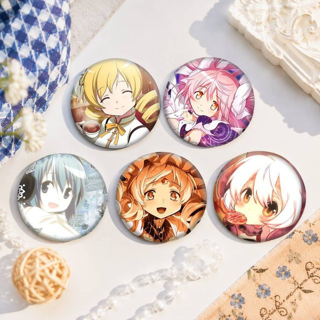 Puella Magi Madoka Magica Runde Snap-in-Broschen, Unisex - Bild 1