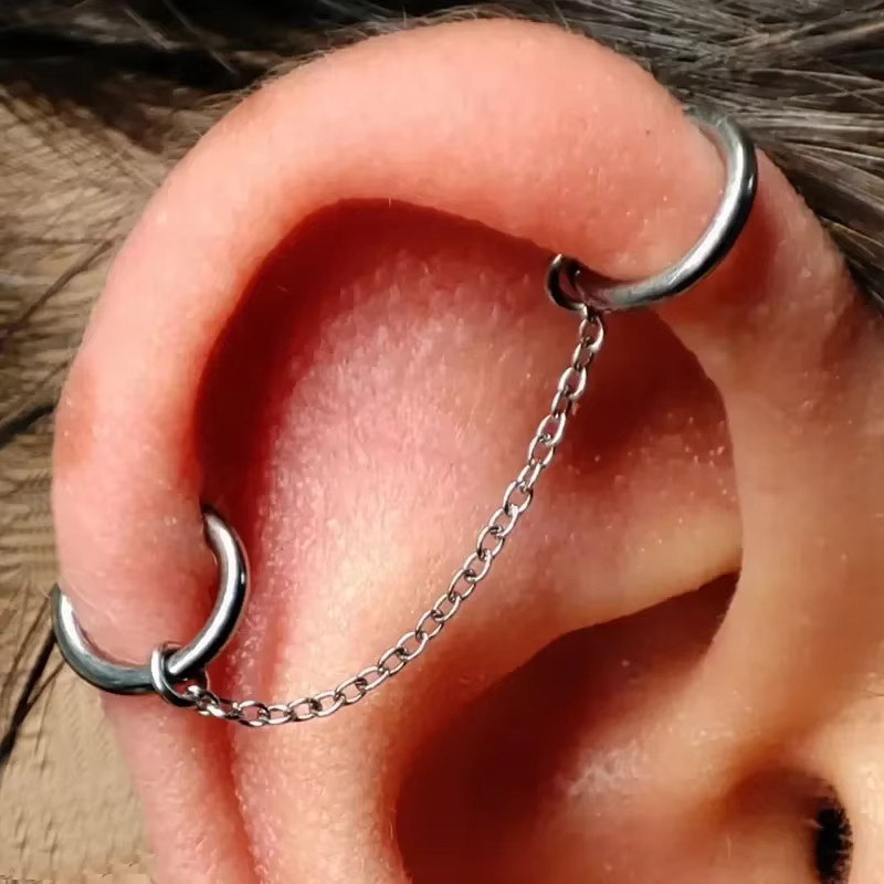 G23 BODY JEWELRY Titankette und Scharnierohrring, Silber, Unisex - Bild 2