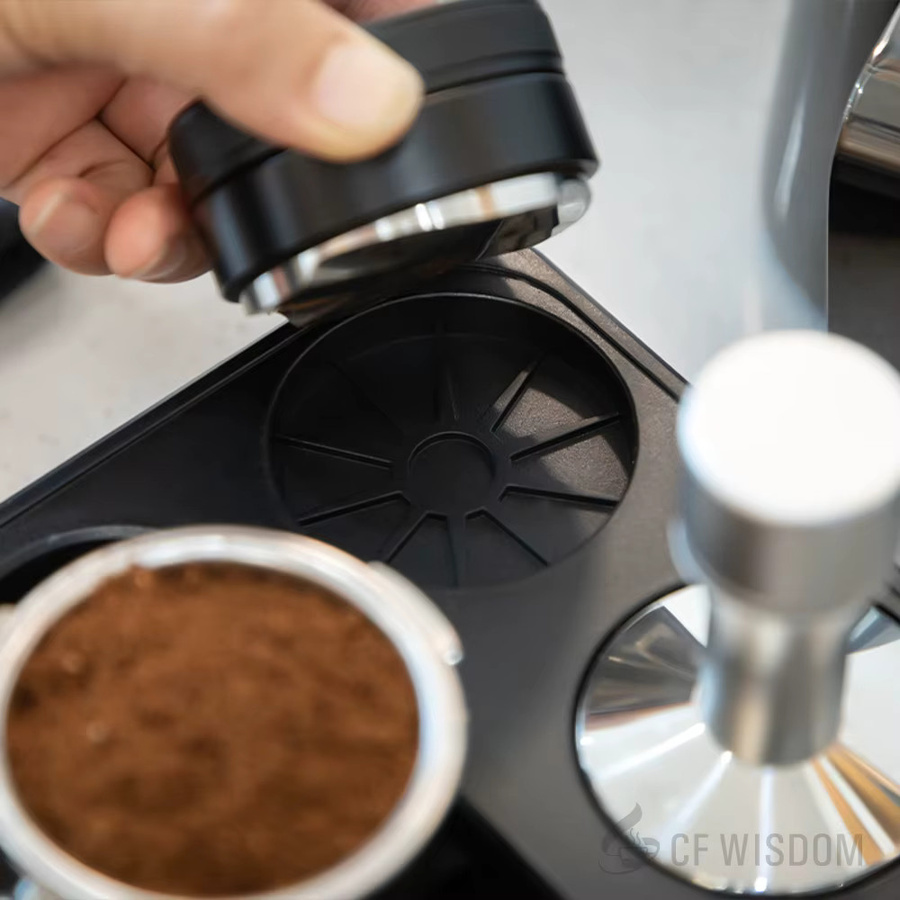 CF Wisdom Espresso Knock Box aus Kunststoff in Schwarz, rechteckige Kaffeesatz-Stampfstation - Bild 5
