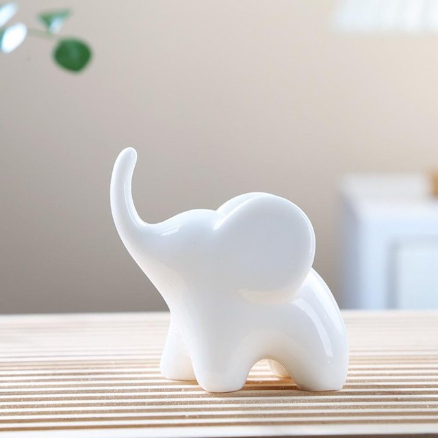Handgemachte Elefantenfigur aus Keramik in Weiß von Binchi Outdoor Product als modernes Kunstobjekt für die Dekoration - Bild 1