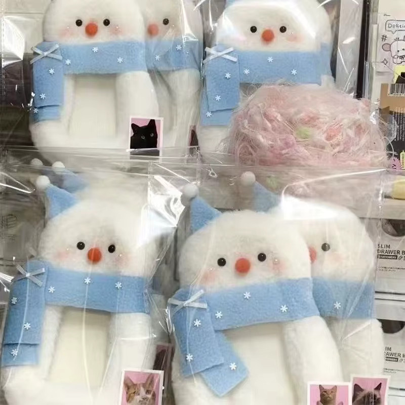 GJCUTE Plüsch-Kartenhalter Schneemann in Weiß als süßer Memo-Holder für Fotokarten und Ausweise - Bild 4