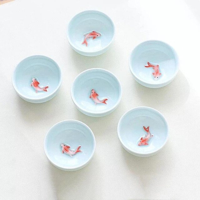 NooLim 6-teiliges Porzellan-Teebecher-Set mit kreativer 3D-Fisch-Glasur in Seladon-Blau für Kung Fu Tee und Büro - Bild 1
