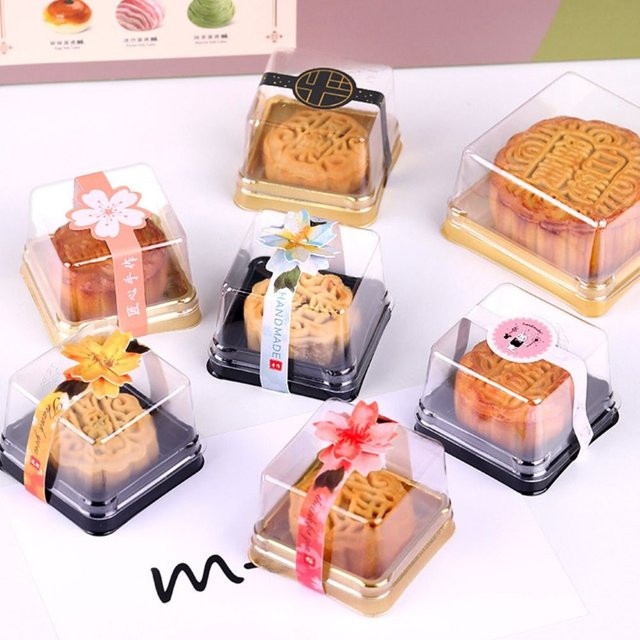 50 Stück Transparente Mini Cupcake Boxen aus Kunststoff mit Dome-Deckel für Muffins und Hochzeitstorten - Bild 1