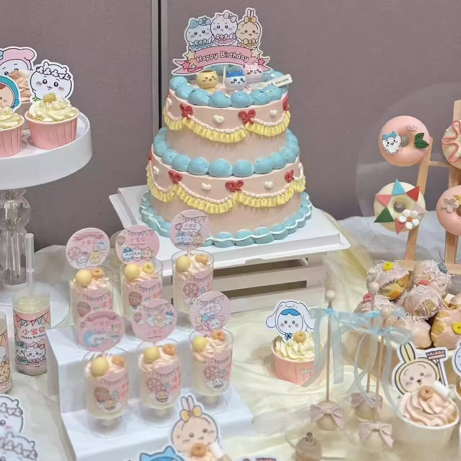 Bandai Chiikawa Anime Tortendekoration-Set, Cupcake-Topper - Bild 2