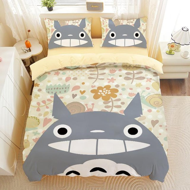 Flylo Bettwäsche-Set mit Cartoon-Aufdruck Mein Nachbar Totoro in Grau, 3-teilig, B: 180 cm, H: 210 cm - Bild 1