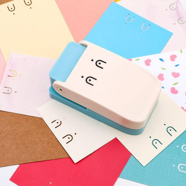 Tragbarer Locher für Ohrring-Display-Karten und DIY-Schmuckkarten zur Herstellung von professionellen Hangtags aus Papier und Kunststoff - Bild 1