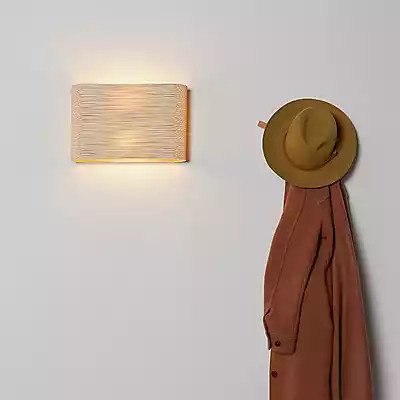 Graypants Scraplights Skew Wandleuchte aus Holz in Grau und Natur - Bild 1