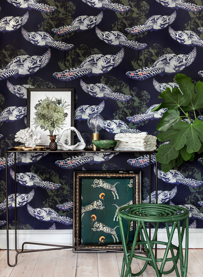 Studio Lisa Bengtsson Tapete Cloudy in Blau mit Tiermotiv im skandinavischen Design - Bild 1