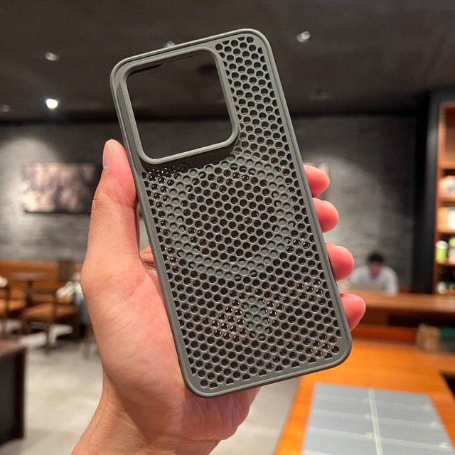 Stoßfeste magnetische Xiaomi 17 Handyhülle mit Wärmeableitung und Wabenbelüftung in Orange oder Grau - Bild 1