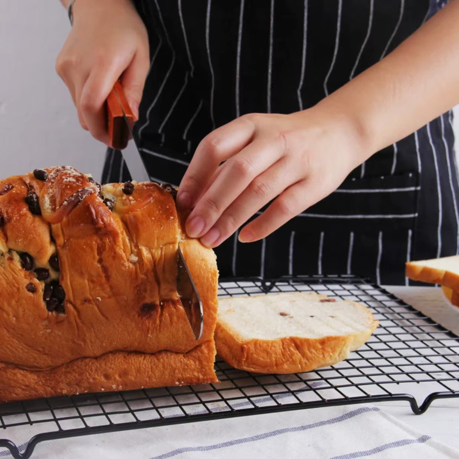FEB.WIND Brotmesser aus Edelstahl in Silber mit Holzgriff, gezahntes Küchenmesser für Baguette und Kuchen, 10/14 Zoll - Bild 4