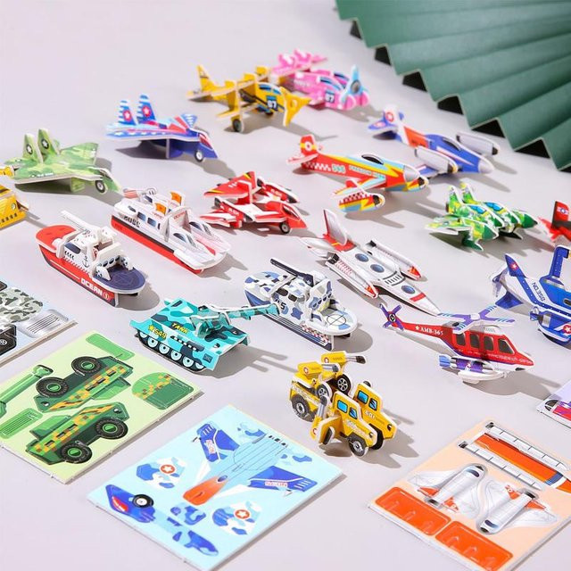 Yiran toy DIY Cartoon Mini-Flugzeuge Panzer Insekten Tiere, 30-teiliges Set, ab 6 Jahren - Bild 1