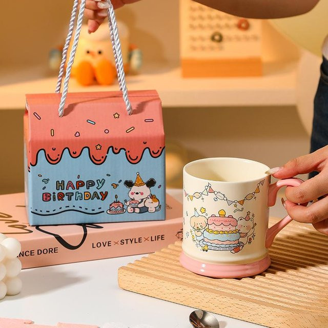 Geburtstagsbär Keramik Wasserbecher in Grau mit Geschenkbox, 400 ml - Bild 1
