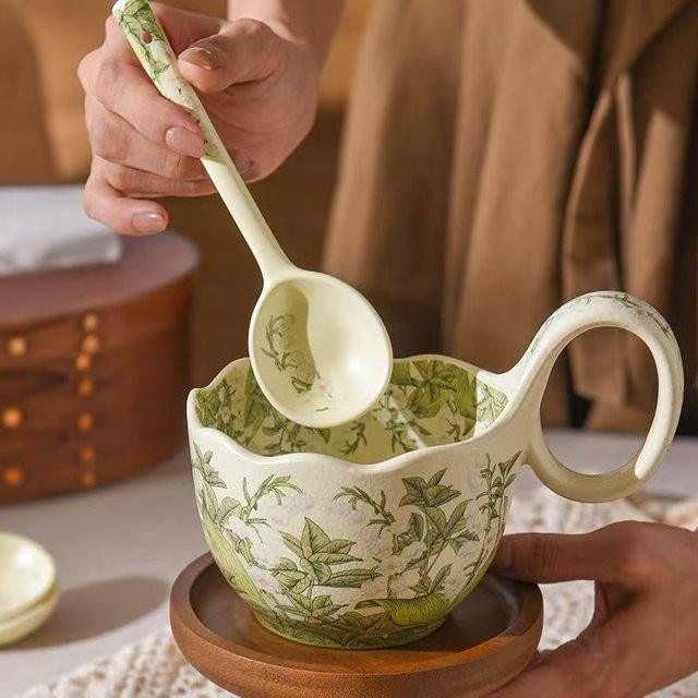 Keramiktasse Chord mit Löffel und Untertasse, Maiglöckchen-Blüte Design, grün/mehrfarbig, 450 ml - Bild 1