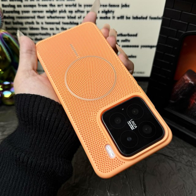 Wärmeableitende und atmungsaktive MagSafe kompatible Schutzhülle für Xiaomi 14, 14 Pro und Redmi Note 11 Pro in Orange - Bild 1