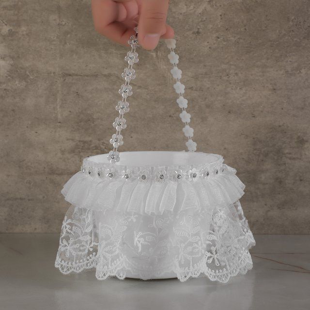 Handgemachter Blumenmädchen Korb von TRUE LOVE GIFT in Weiß für Hochzeiten und Zeremonien - Bild 1