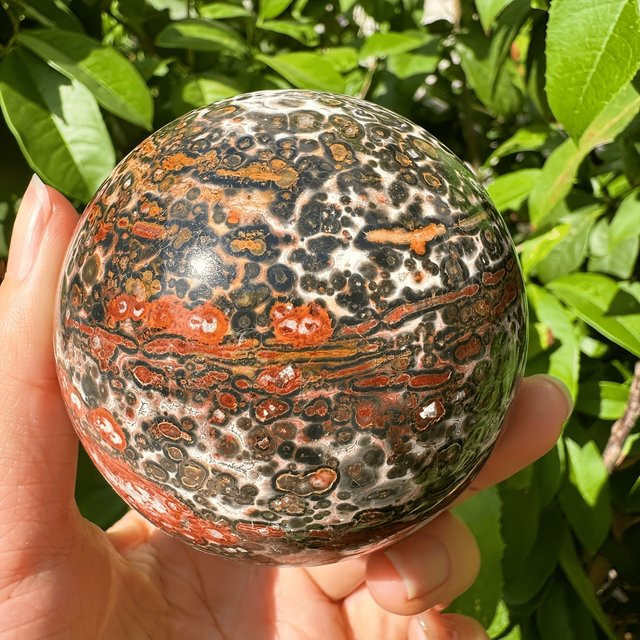 CrystalHola Dekorativer Steinball mit Leopardenmuster und Blumen-Design in Multicolour - Bild 1