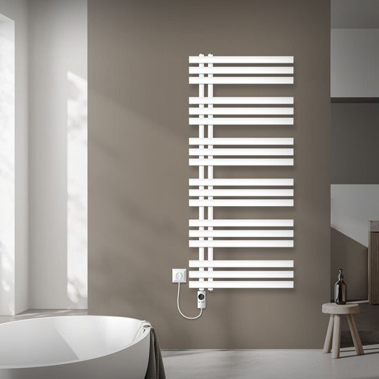 LuxeBath Badheizkörper mit Digitalanzeige und Heizstab 1200W, Weiß, B/H: 60 x 140 cm - Bild 1