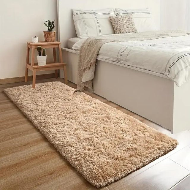 HYFBH Langplüsch Läuferteppich in Beige, ultraweicher Zottelteppich aus Polyester für Schlafzimmer und Wohnzimmer, B/T/H: 160 x 60 cm - Bild 1