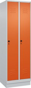 C+P Spind Classic PLUS Garderobenschrank mit Sockel, 2 Abteile, Grau/Orange, H x B x T: 195 x 60 x 50 cm - Bild 1