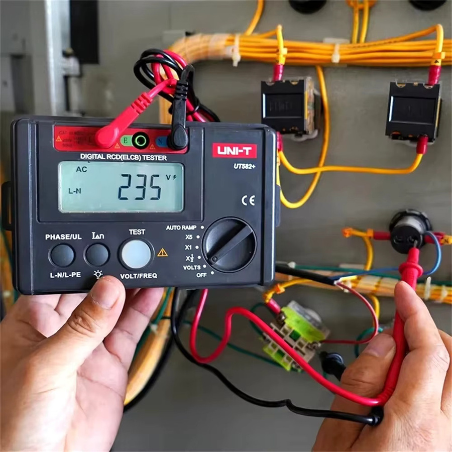 UNI-T UT582+ Digitaler RCD ELCB Tester mit AUTO RAMP Funktion und Fehlbedienungssummer in Schwarz - Bild 4