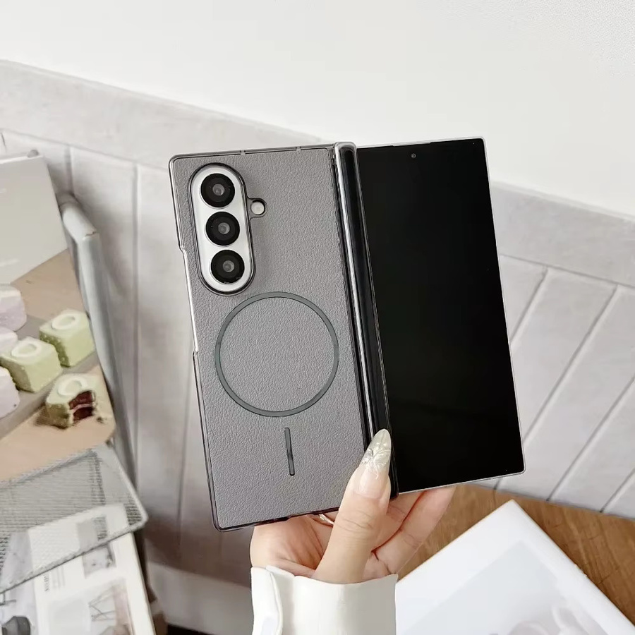 Minimalistische Leder-Klapphülle für Samsung Galaxy Z Fold 7FE, Z Fold 7, Z Fold 6, Z Fold 5 und Z Fold 4 in Schwarz mit Magnetverschluss und kabellosem Laden sowie Stoßschutz - Bild 2