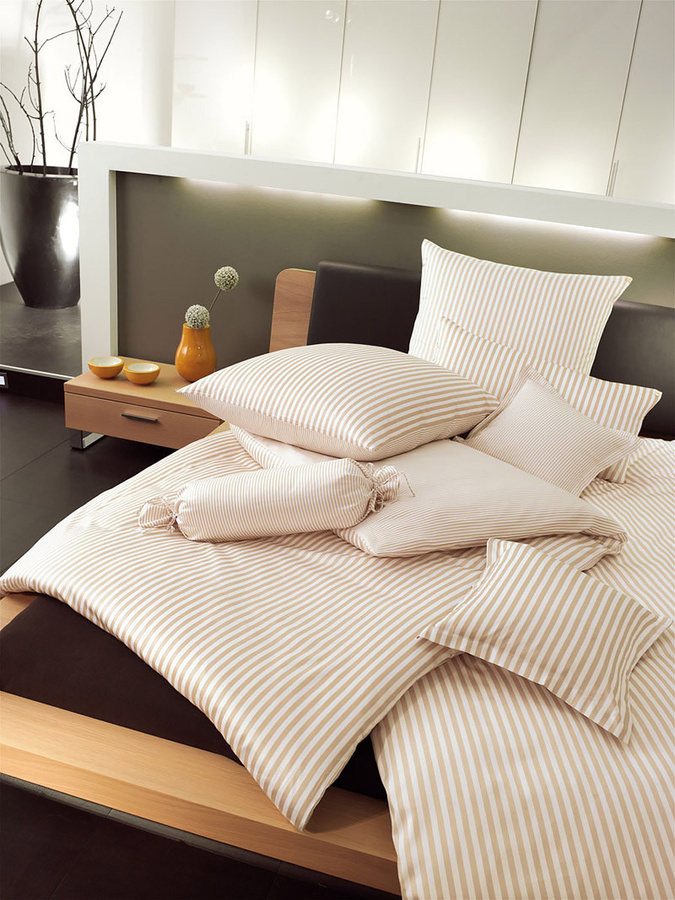 Janine Baumwoll Bettwäsche Modern Classic gestreift in Braun und Beige, Mako-Satin, reversible und atmungsaktiv, B/H: 155 x 220 cm und 40 x 80 cm - Bild 1
