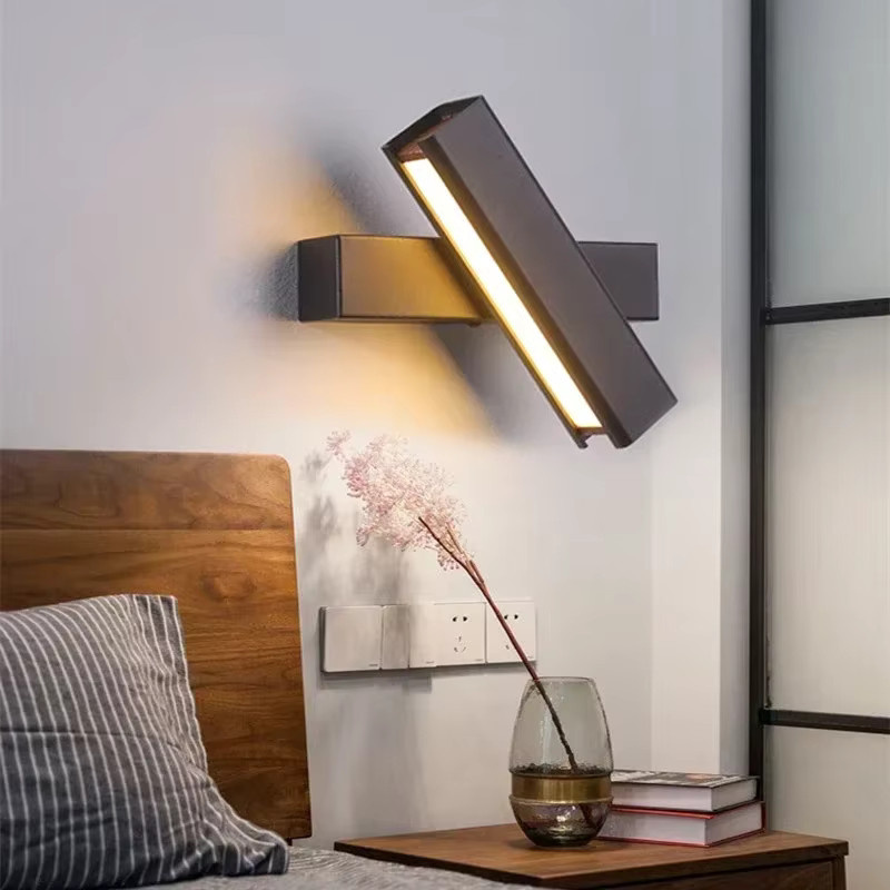 Sanoni Moderne LED Wandleuchte in Schwarz, 350 Grad drehbar und verstellbar für Wohnzimmer, Schlafzimmer und Treppen - Bild 1