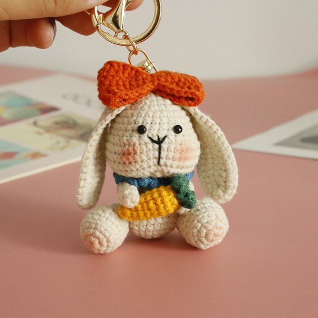 Kaninchen-Schlüsselanhänger, gehäkelt, Handgemacht - Bild 1