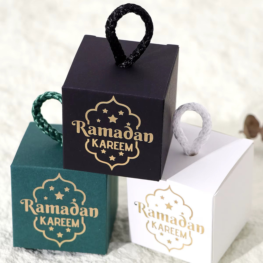 10er Set Geschenkboxen aus Papier mit Diamant-Eid-Motiven und Griffen, Farbe: Weiß, B/T/H: 5,5 x 5,5 x 5,5 cm - Bild 4