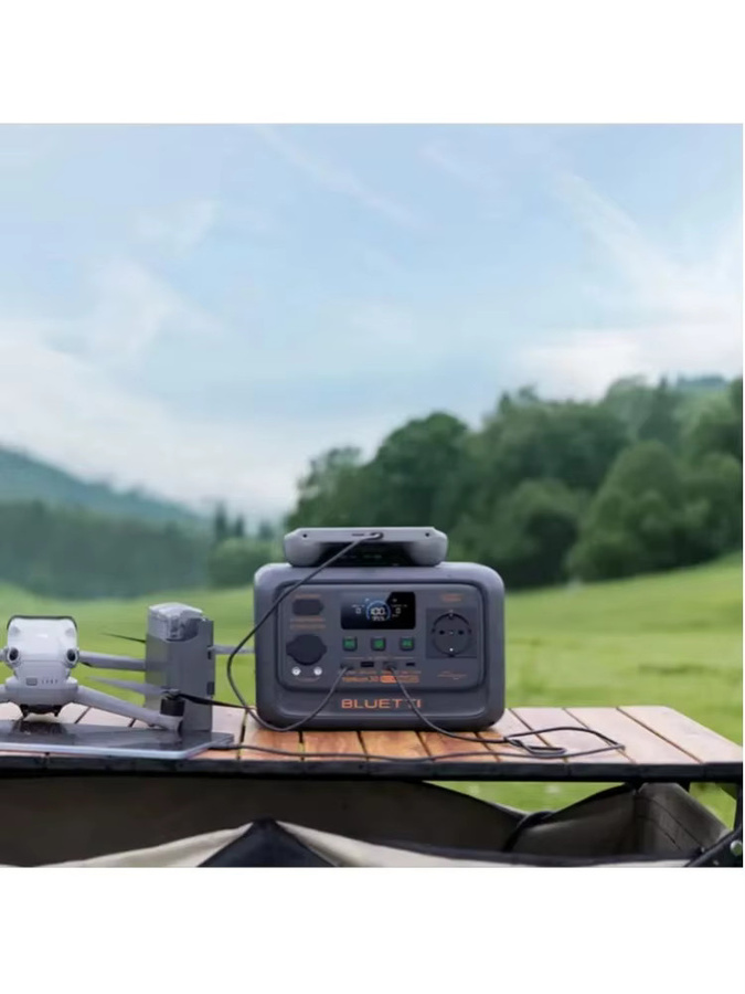 BLUETTI Premium 30 V2 Powerstation-Kit mit 100W Solarpanel, Solargenerator in Grau, 320Wh, 600W (1200W Max.) - Bild 1