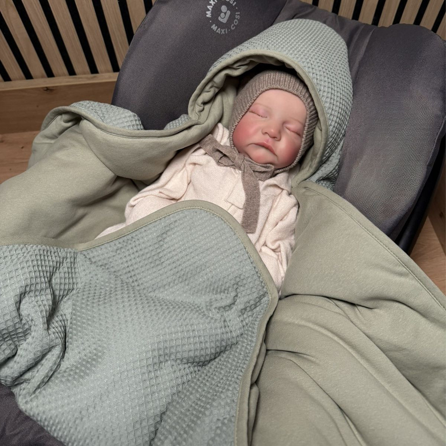 Kaiser Einschlagdecke Waffel für Babyschalen und Babywannen in Salbei Grün aus Baumwolle - Bild 3