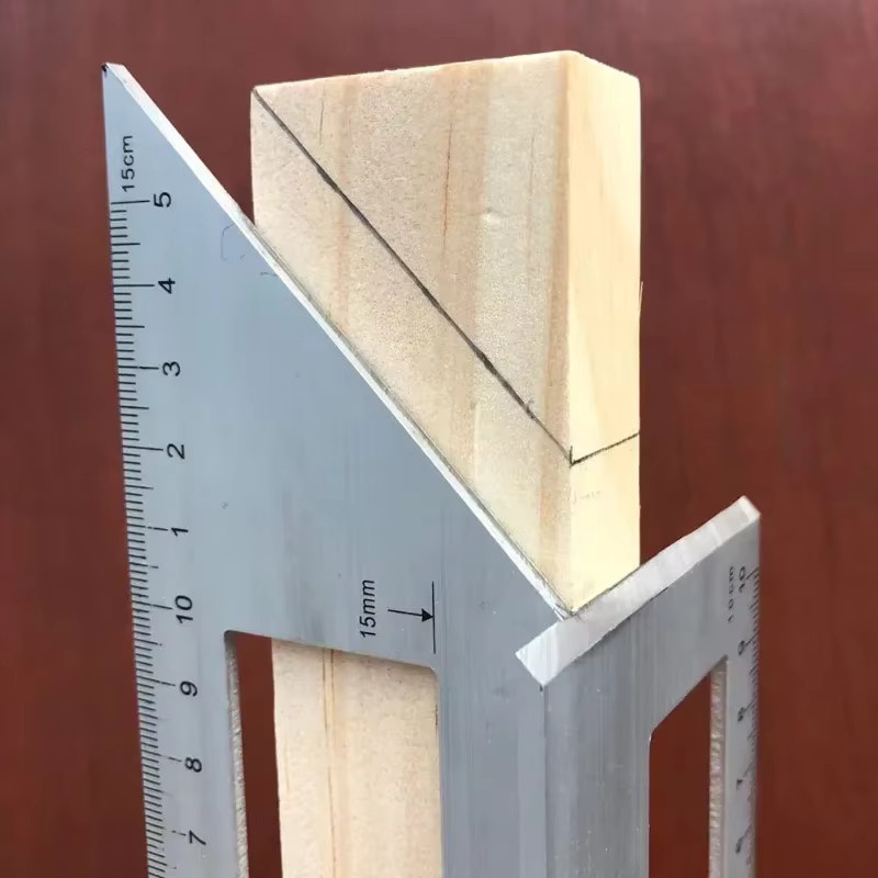 Multifunktionales quadratisches 45/90-Grad-Messgerät und Winkellineal aus Aluminium in Silber für die Holzbearbeitung - Bild 2