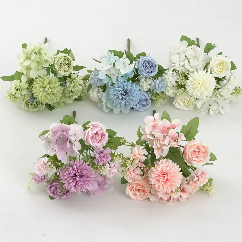 Künstlicher Blumenstrauß aus Textil mit Pfingstrosen, Hortensien und Chrysanthemen in Lila und Blau für deine Dekoration - Bild 2