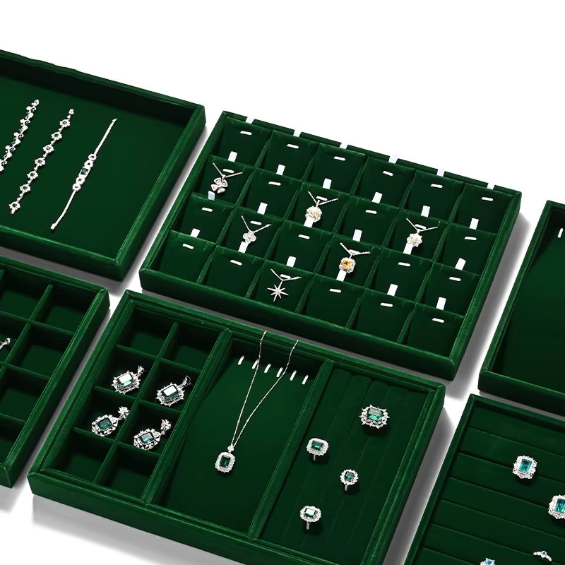 Oirlv Schmuck-Display-Tablett aus Samt in Grün für Ringe, Ohrringe und Halsketten - Bild 2